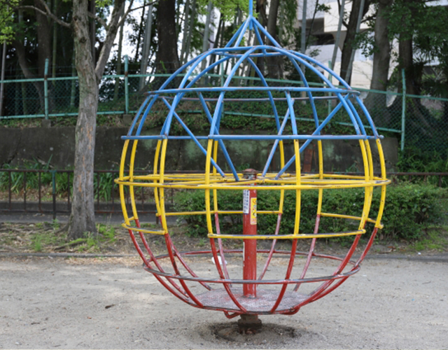 回転ジャングルジム