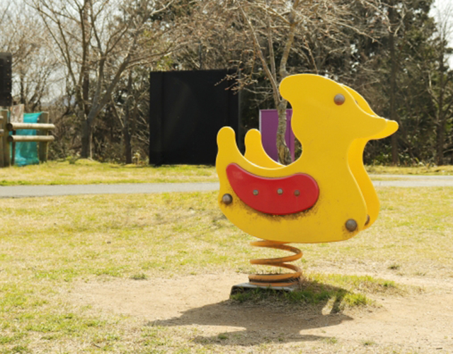 鳥のスプリング遊具